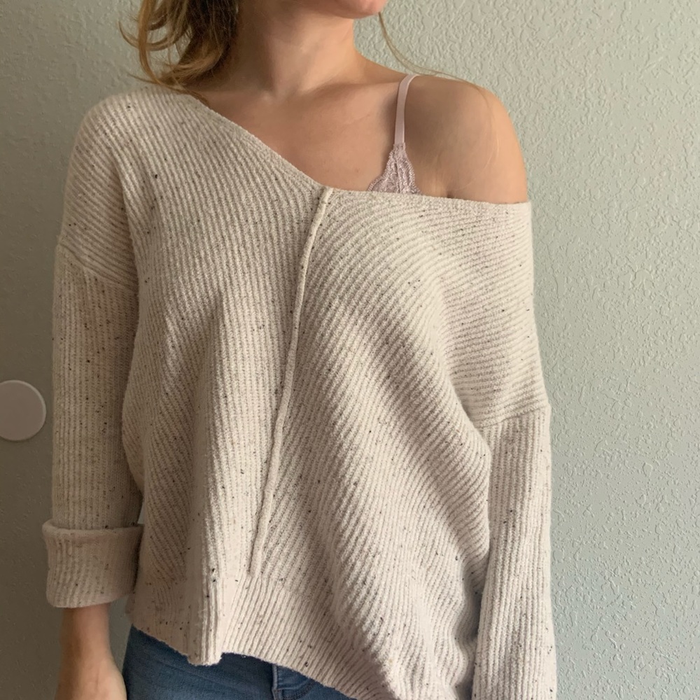 Super soft black speckled cream v neck sweater